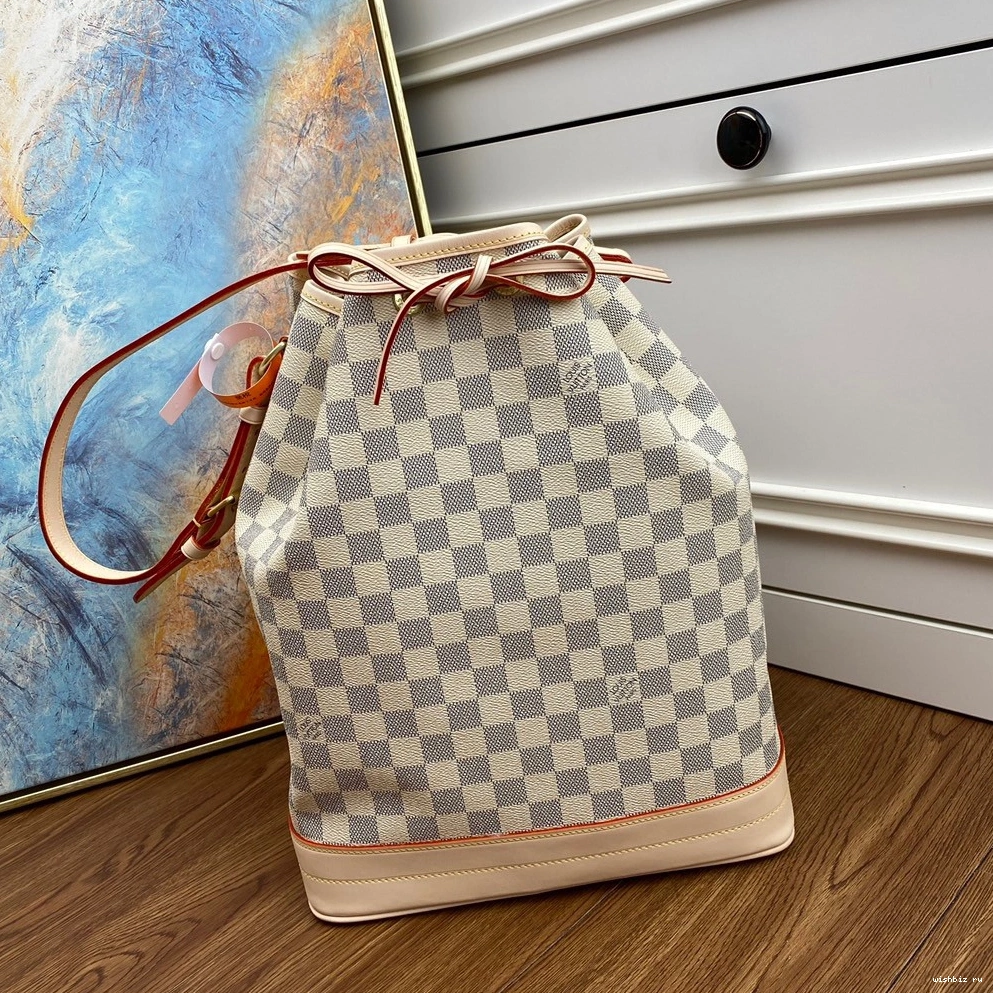 WIS NOÉ VUITTON LOUIS 0228